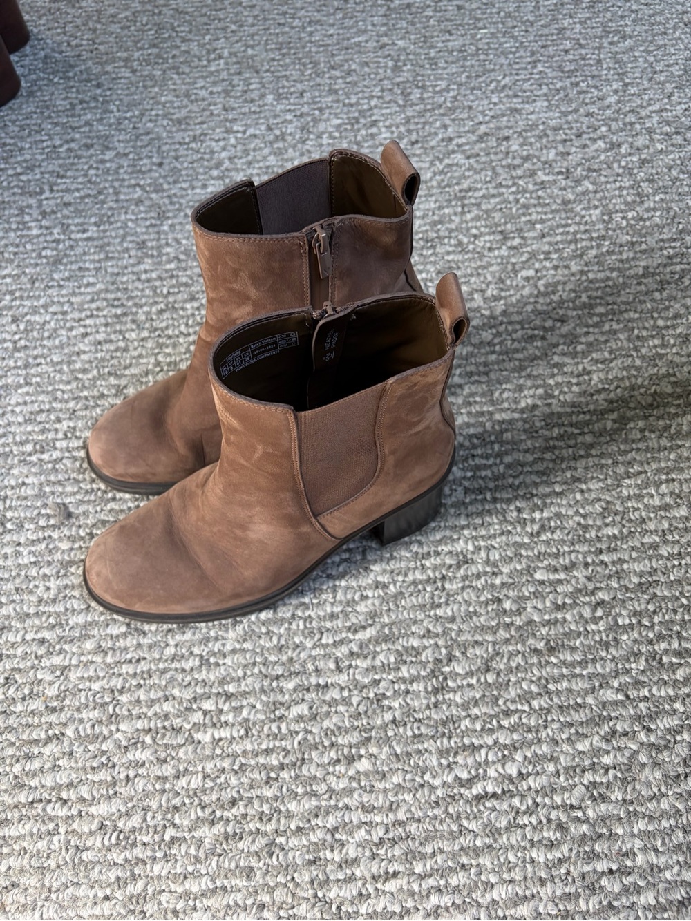 Vionic Women’s Brown Leather boots